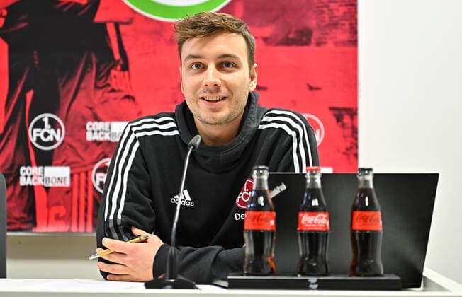 17.11.2022 - 1. FC Nürnberg Nuernberg FCN Club Frauen Damen - Medientermin - Pressekonferenz im Vorfeld des Frauen-DFB-Pokalspiels geben den VfL Wolfsburg - - Maximilian Prasuhn ( Pressestelle FCN )