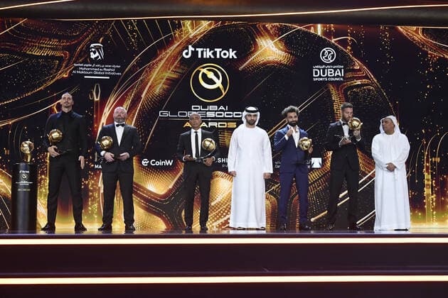 Bilder des Jahres, Sport 11 November Sport Themen der Woche KW46 Sport Bilder des Tages Foto Fabio Ferrari LaPresse - 17 Novembre 2022 - Dubai, Emirati Arabi Uniti - - Calcio -17ma edizione di Dubai International Sports Conference - Globe Soccer Awards 2022. Nella foto: i premiati November 17, 2022 Dubai, United Arab Emirates - sport - Soccer - 17th edition of the Dubai International Sports Conference - Globe Soccer Awards 2022. In the pic: the awardees  Copyright: xFabioxFerrari LaPressex