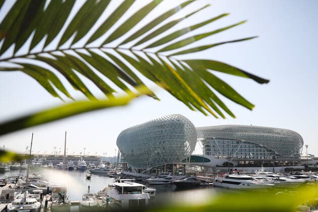 F1 Abu Dhabi Grand Prix Practice View of the boats and hotel near the circuit before the practice ahead the Formula 1 Abu Dhabi Grand Prix at Yas Marina Circuit in Abu Dhabi, United Arab Emirates on November 18, 2022. Abu Dhabi United Arab Emirates  Copyright: xJakubxPorzyckix originalFilename:porzycki-f1abudha221118_npgad.jpg