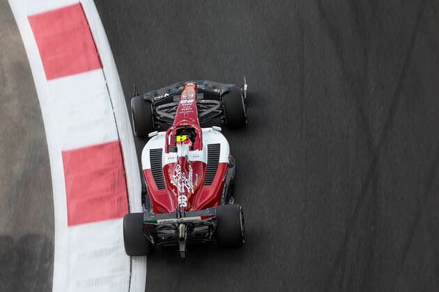 88 KUBICA Robert (pol), Alfa Romeo F1 Team ORLEN C42, action during the Formula 1 Etihad Airways Abu Dhabi Grand Prix 2022, 22nd round of the 2022 FIA Formula One World Championship, WM, Weltmeisterschaft from November 18 to 20, 2022 on the Yas Marina Circuit, in Yas Island, Abu Dhabi - F1 - ABU DHABI GRAND PRIX 2022 DPPI Panoramic  00122049_GOOD7631.JPG