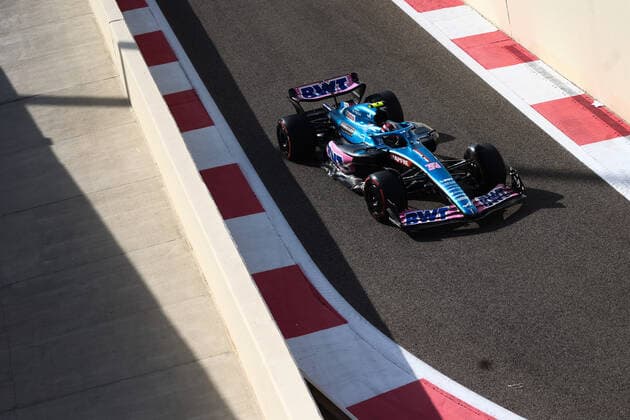 F1 Abu Dhabi Grand Prix Pracrtice 1 Esteban Ocon of Alpine during the first practice before the Formula 1 Abu Dhabi Grand Prix at Yas Marina Circuit in Abu Dhabi, United Arab Emirates on November 18, 2022. Abu Dhabi United Arab Emirates  Copyright: xJakubxPorzyckix originalFilename:porzycki-f1abudha221118_npwgw.jpg