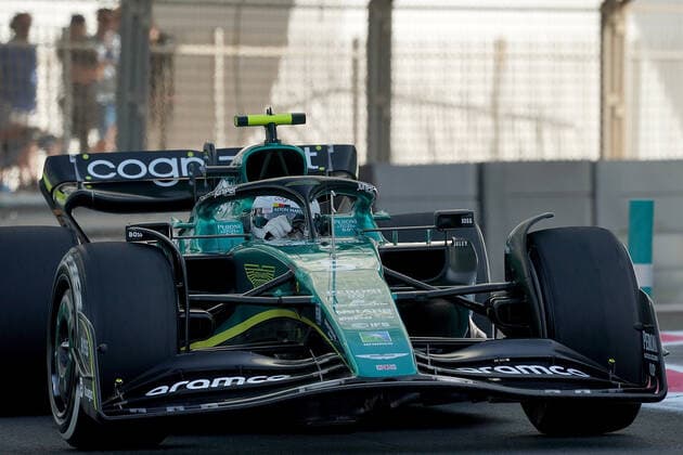 18.11.2022, Yas Marina Circuit, Abu Dhabi, FORMULA 1 ETIHAD AIRWAYS ABU DHABI GRAND PRIX 2022 , im Bild Sebastian Vettel (DEU), Aston Martin Aramco Cognizant Formula One Team Abu Dhabi Yas Marina Circuit Vereinigten Arabischen Emirate
