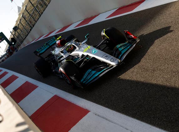 44 Lewis Hamilton (GBR, Mercedes-AMG Petronas F1 Team), F1 Grand Prix of Abu Dhabi at Yas Marina Circuit on November 18, 2022 in Abu Dhabi, United Arab Emirates. (Photo by HOCH ZWEI) Abu Dhabi United Arab Emirates