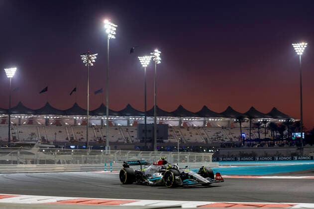 44 Lewis Hamilton (GBR, Mercedes-AMG Petronas F1 Team), F1 Grand Prix of Abu Dhabi at Yas Marina Circuit on November 18, 2022 in Abu Dhabi, United Arab Emirates. (Photo by HOCH ZWEI) Abu Dhabi United Arab Emirates