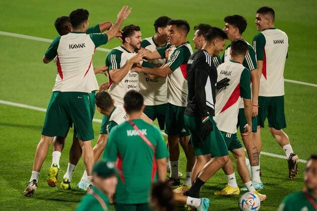 RECORD DATE NOT STATED FIFA World Cup, WM, Weltmeisterschaft, Fussball Qatar 2022 Mexico national team, Nationalteam Training Henry Martin during the training of the Mexican National Team (Mexico) prior to their debut against the Poland National Team in Group C of the FIFA World Cup Qatar 2022 at Al Khor facilities, on November 18, 2022. <br><br> Henry Martin durante el entrenamiento de la Seleccion Nacional Mexicana (Mexico) previo a su debut contra la Seleccion de Polonia en el Grupo C de la Copa Mundial de la FIFA Catar 2022 el Instalaciones de Al Khor, el 18 de noviembre de 2022. JOR DOHA QATAR  Copyright: xJorgexMartinezx 20221118095422_FWC_Q22_GC_MEX_TRAI_MARTIN5