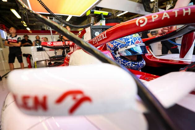 ZHOU Guanyu (chi), Alfa Romeo F1 Team ORLEN C42, portrait during the Formula 1 Etihad Airways Abu Dhabi Grand Prix 2022, 22nd round of the 2022 FIA Formula One World Championship, WM, Weltmeisterschaft from November 18 to 20, 2022 on the Yas Marina Circuit, in Yas Island, Abu Dhabi - F1 - ABU DHABI GRAND PRIX 2022 DPPI Panoramic  00122049_G00D9011.JPG