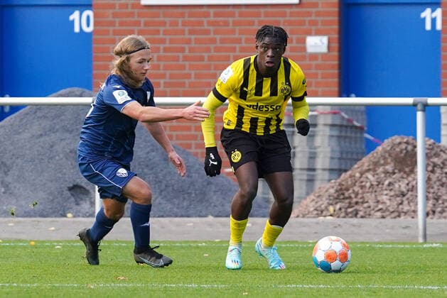 Samstag, 19.11.2022 Saison 2022 2023 10. Spieltag A-Junioren-Bundesliga, U19-Bundesliga im Nachwuchszentrum, Bochum, Germany. VfL Bochum U19 - BV Borussia Dortmund U19. Samuel Bamba (Borussia Dortmund U19 10)