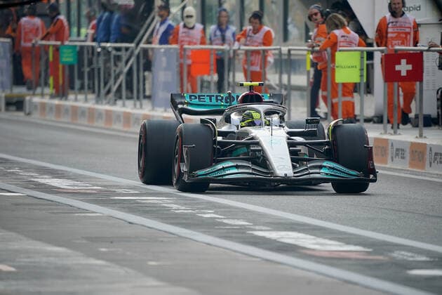 FORMULA 1 ETIHAD AIRWAYS ABU DHABI GRAND PRIX 2022 19.11.2022, Yas Marina Circuit, Abu Dhabi, FORMULA 1 ETIHAD AIRWAYS ABU DHABI GRAND PRIX 2022 , im Bild Lewis Hamilton (GBR), Mercedes-AMG Petronas Formula One Team.