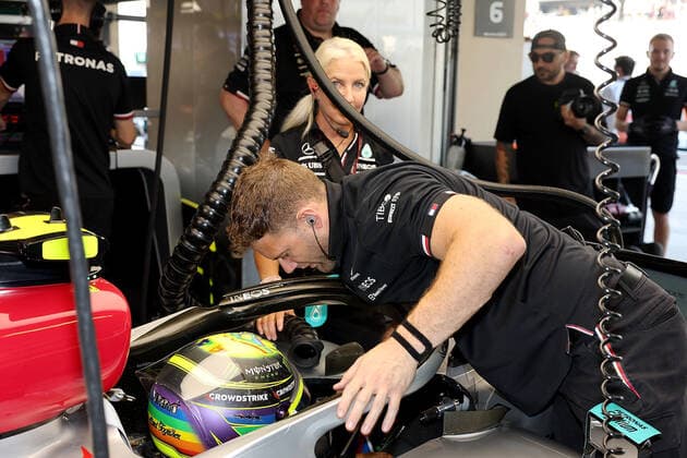 FORMULA 1 ETIHAD AIRWAYS ABU DHABI GRAND PRIX 2022 19.11.2022, Yas Marina Circuit, Abu Dhabi, FORMULA 1 ETIHAD AIRWAYS ABU DHABI GRAND PRIX 2022 , im Bild Lewis Hamilton (GBR), Mercedes-AMG Petronas Formula One Team.