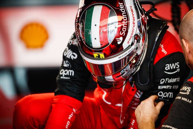 LECLERC Charles (mco), Scuderia Ferrari F1-75, portrait during the Formula 1 Etihad Airways Abu Dhabi Grand Prix 2022, 22nd round of the 2022 FIA Formula One World Championship, WM, Weltmeisterschaft from November 18 to 20, 2022 on the Yas Marina Circuit, in Yas Island, Abu Dhabi - F1 - ABU DHABI GRAND PRIX 2022 DPPI Panoramic  00122049__V2_4799