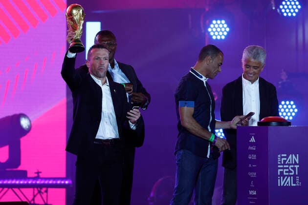 Sport Themen der Woche KW46 Sport Bilder des Tages Former soccer stars, Brazilians Cafu (2-R) and Bebeto (R), and German Lothar Matthaus (L) show the FIFA World Cup, WM, Weltmeisterschaft, Fussball s trophy during the opening of FIFA Fan Festival in Al Bidda s district, Doha, Qatar, 19 November 2022, on the eve of the inauguration soccer match of FIFA World Cup Qatar 2022 between Qatar and Ecuador. The FIFA World Cup Qatar 2022 will take place from 20 November to 18 December 2022 in Qatar. FIFA World Cup Qatar 2022 - FIFA Fan Festival !ACHTUNG: NUR REDAKTIONELLE NUTZUNG!  Copyright: xRodrigoxJimenezx EVE145 20221119-c5e25eba08b90098b27779896bf4ab450c14a929