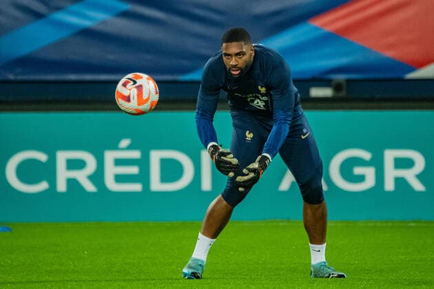 Echauffement des joueurs Francais FOOTBALL : France U21, U 21 vs Norvege U21 - Amical international - 19 11 2022 BaptisteAutissier Panoramic 