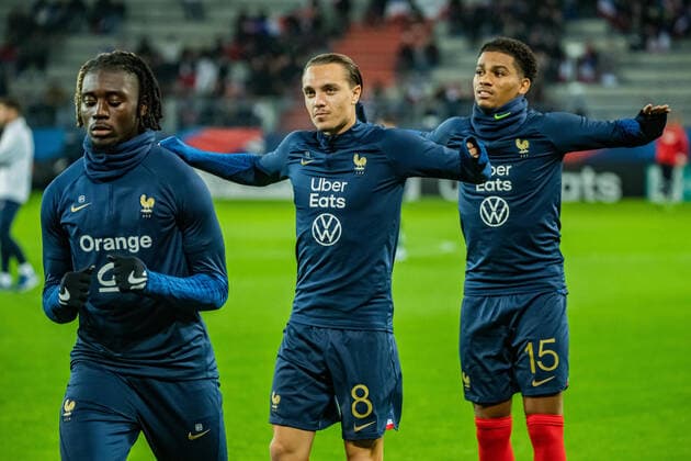 Maxime Caqueret (France) FOOTBALL : France U21, U 21 vs Norvege U21 - Amical international - 19 11 2022 BaptisteAutissier Panoramic 