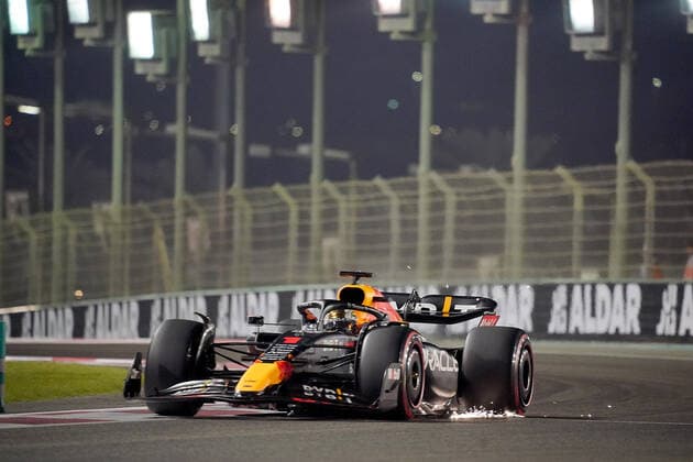 19.11.2022, Yas Marina Circuit, Abu Dhabi, FORMULA 1 ETIHAD AIRWAYS ABU DHABI GRAND PRIX 2022 , im Bild Max Verstappen (NEL), Oracle Red Bull Racing Abu Dhabi Yas Marina Circuit Vereinigten Arabischen Emirate