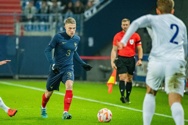 Adrien Truffert (France) FOOTBALL : France U21, U 21 vs Norvege U21 - Amical international - 19 11 2022 BaptisteAutissier Panoramic 