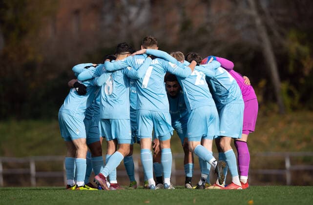 Fussball, A-Junioren, Saison 2022 2023, A-Junioren Bundesliga Nord Nordost (10. Spieltag), FC Viktoria 1889 Berlin U19 - VfL Wolfsburg U19, Viktoria vor dem Spiel, 19.11. 2022,