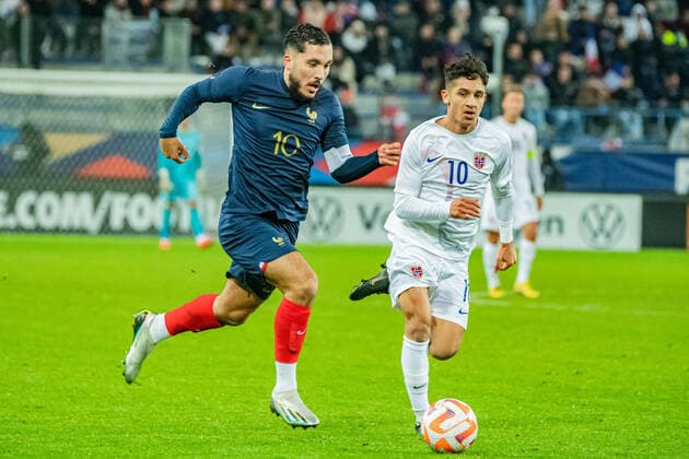 Ryan Cherki (France) Osame Sahraoui (NorvÃ ge) FOOTBALL : France U21, U 21 vs Norvege U21 - Amical international - 19 11 2022 BaptisteAutissier Panoramic 