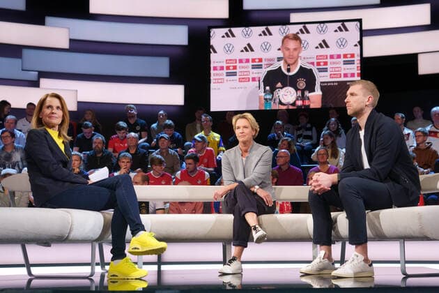 Sport Themen der Woche KW46 Sport Bilder des Tages KATRIN MUELLER-HOHENSTEIN, MARTINA VOSS-TECKLENBURG, PER MERTESACKER DAS AKTUELLE SPORTSTUDIO ZDF MAINZ *** KATRIN MUELLER HOHENSTEIN, MARTINA VOSS TECKLENBURG, PER MERTESACKER DAS AKTUELLE SPORTSTUDIO ZDF MAINZ 