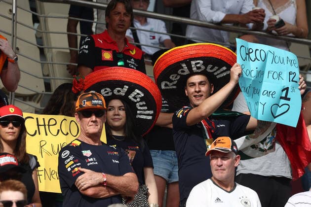 F1 Abu Dhabi Grand Prix Fans of Checo Perez before the Formula 1 Abu Dhabi Grand Prix at Yas Marina Circuit in Abu Dhabi, United Arab Emirates on November 20, 2022. Abu Dhabi United Arab Emirates  Copyright: xJakubxPorzyckix originalFilename:porzycki-f1abudha221120_npxWM.jpg