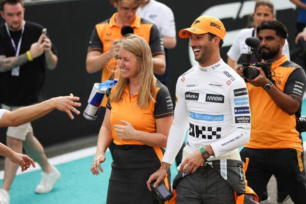 RICCIARDO Daniel (aus), McLaren F1 Team MCL36, portrait during the Formula 1 Etihad Airways Abu Dhabi Grand Prix 2022, 22nd round of the 2022 FIA Formula One World Championship, WM, Weltmeisterschaft from November 18 to 20, 2022 on the Yas Marina Circuit, in Yas Island, Abu Dhabi - F1 - ABU DHABI GRAND PRIX 2022 - RACE DPPI Panoramic  00122050_AV6_8257