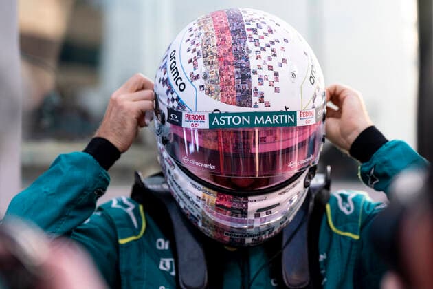 November 20, 2022, Abu Dhabi, United Arab Emirates: SEBASTIAN VETTEL of Germany and Aston Martin F1 Team on the starting grid before the 2022 FIA Formula 1 Abu Dhabi Grand Prix at Yas Marina Circuit in Abu Dhabi, United Arab Emirates. Abu Dhabi United Arab Emirates - ZUMAg147 20221120_zap_g147_113 Copyright: xJamesxGasperottix