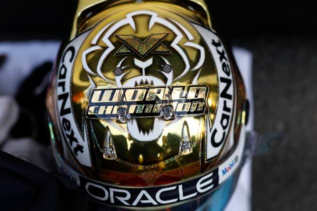 Sport Bilder des Tages Helmet of 1 Max Verstappen (NLD, Oracle Red Bull Racing), F1 Grand Prix of Abu Dhabi at Yas Marina Circuit on November 20, 2022 in Abu Dhabi, United Arab Emirates. (Photo by HOCH ZWEI) Abu Dhabi United Arab Emirates