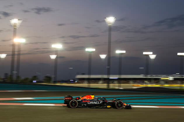 1 Max Verstappen (NLD, Oracle Red Bull Racing), F1 Grand Prix of Abu Dhabi at Yas Marina Circuit on November 20, 2022 in Abu Dhabi, United Arab Emirates. (Photo by HOCH ZWEI) Abu Dhabi United Arab Emirates