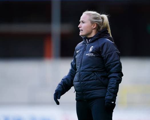 Freiburg, Germany, November 20th 2022: Freiburg Headcoach Theresa Merk during the DFB Cup football match between SC Freiburg and SV Meppen at Dreisamstadion in Freiburg, Germany. (Daniela Porcelli SPP) Copyright: xDanielaxPorcellix xSPPx spp-en-DaPoSp-20221120-DP107062