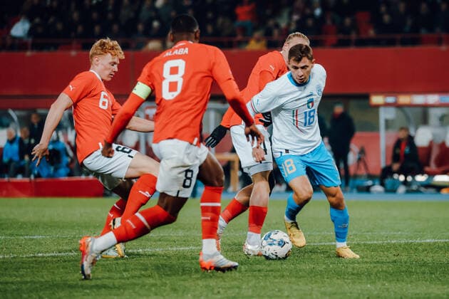 SOCCER - AUT vs ITA, test match VIENNA,AUSTRIA,20.NOV.22 - SOCCER - OEFB international test match, Austria vs Italy. Image shows Nicolo Barella (ITA).  GEPAxpictures xMichaelxMeindl