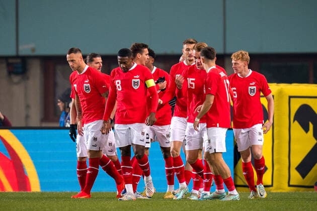 SOCCER - AUT vs ITA, test match VIENNA,AUSTRIA,20.NOV.22 - SOCCER - OEFB international test match, Austria vs Italy. Image shows the rejoicing of Xaver Schlager (AUT) and his team.  GEPAxpictures xJohannesxFriedl