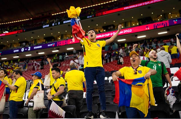Doha, Qatar. 20th Nov, 2022. or 20.11.2022 Ecuador Fans Qatar - Ecuador World Cup 2022 in Qatar Credit: Moritz Müller *** Doha, Qatar 20th Nov, 2022 or 20 11 2022 Ecuador Fans Qatar Ecuador World Cup 2022 in Qatar Credit Moritz Müller