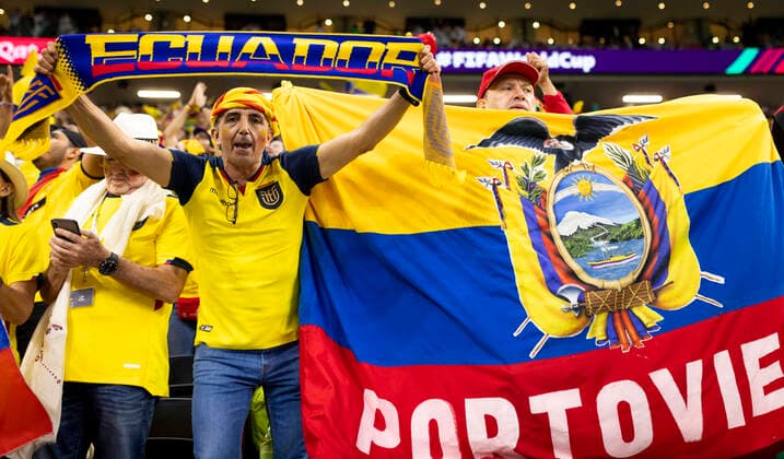 Doha, Qatar. 20th Nov, 2022. or 20.11.2022 Ecuador Fans Qatar - Ecuador World Cup 2022 in Qatar Credit: Moritz Müller *** Doha, Qatar 20th Nov, 2022 or 20 11 2022 Ecuador Fans Qatar Ecuador World Cup 2022 in Qatar Credit Moritz Müller