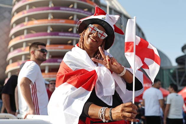 QATAR, DOHA - NOVEMBER 21, 2022: A Team England supporter is seen outside Khalifa International Stadium ahead of the 2022 FIFA World Cup, WM, Weltmeisterschaft, Fussball Group B football match between England and Iran. Sergei Bobylev TASS  56004915