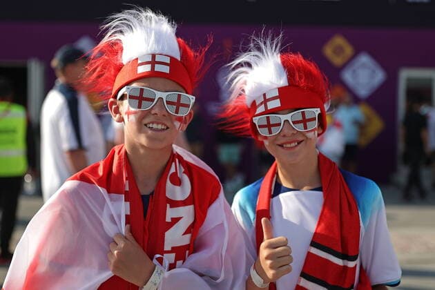 QATAR, DOHA - NOVEMBER 21, 2022: Team England supporters are seen outside Khalifa International Stadium ahead of the 2022 FIFA World Cup, WM, Weltmeisterschaft, Fussball Group B football match between England and Iran. Sergei Bobylev TASS  56005084