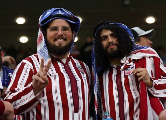 Al Rayyan, Qatar, 21st November 2022. USA fans during the FIFA World Cup, WM, Weltmeisterschaft, Fussball match at Al Rayyan Stadium, Al Rayyan. Picture credit should read: David Klein Sportimage EDITORIAL USE ONLY. No use with unauthorised audio, video, data, fixture lists, club league logos or live services. Online in-match use limited to 120 images, no video emulation. No use in betting, games or single club league player publications. SPI-2050-0011