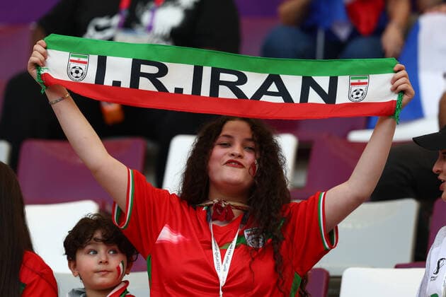 An Iran fan supports her team during the 2022 FIFA World Cup, WM, Weltmeisterschaft, Fussball Group B match at the Khalifa International Stadium in Doha, Qatar on November 21, 2022.  DOH20221121114 CHRISxBRUNSKILL