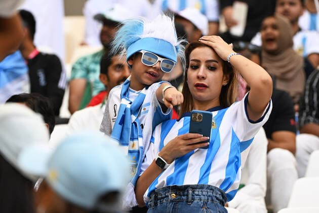 Fussball, Herren, Saison 2022 23, WM in Katar, Gruppe C (1. Spieltag), Argentinien - Saudi-Arabien im Lusail Iconic Stadium in Lusail, Die Fans von Argentinien , 22.11. 2022, *** Football, Men, 2022 23 season, World Cup in Qatar, Group C 1 matchday , Argentina Saudi Arabia at Lusail Iconic Stadium in Lusail, The fans of Argentina , 22 11 2022, Copyright: xMatthiasxKochx