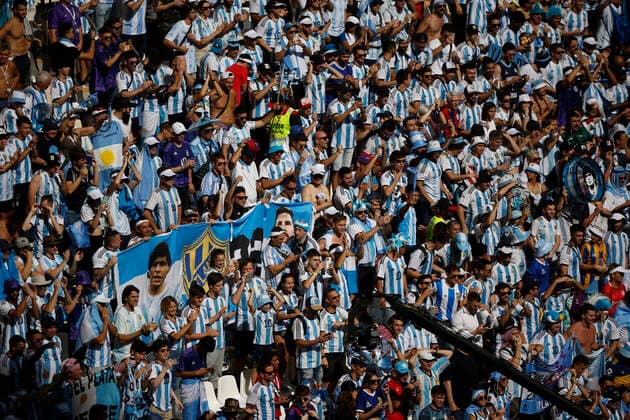 Argentina fans attend a group stage match of the Qatar 2022 Soccer World Cup between Argentina and Saudi Arabia at the Lusail stadium today, Qatar 22 November 2022. Soccer World Cup: Argentina - Saudi Arabia !ACHTUNG: NUR REDAKTIONELLE NUTZUNG!  Copyright: xAlbertoxEstevezx GR2025 0194729358st