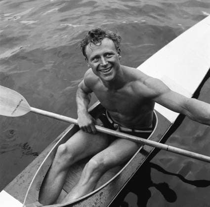 STOCKHOLM 1944 Kanotisten Gert Fredriksson (1919-2006) en av Sveriges främste olympier, han tog totalt atta medaljer varav sex guld, under aren 1948-60. STOCKHOLM Sverige KANOT x1900x *** STOCKHOLM 1944 Canoeist Gert Fredriksson 1919 2006 one of Swedens greatest Olympians, he won a total of eight medals, six of which were gold, during the 1948 season 60 STOCKHOLM Sweden CANOE x1900x  Copyright: xTTxHISTORICALx GERT FREDRIKSSON