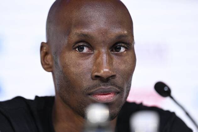 DOHA, QATAR - NOVEMBER 22 : Hutchinson Atiba midfielder of Canada talking to the press during a press conference, PK, Pressekonferenz before the FIFA World Cup, WM, Weltmeisterschaft, Fussball Qatar 2022 Groupe F match between Belgium and Canada on November 22, 2022 in Doha, Qatar, 22 11 2022 ( Belgium v Canada - FIFA World Cup Qatar 2022 - Media Activities 22 11 2022 PhotoNews Panoramic 