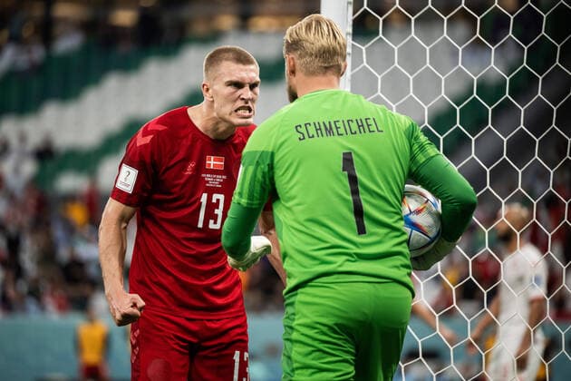 Bilder des Jahres, Sport 11 November Sport Themen der Woche KW47 Sport Bilder des Tages 221122 Rasmus Kristensen and goalkeeper Kasper Schmeichel of Denmark during the FIFA World Cup, WM, Weltmeisterschaft, Fussball 2022 football match between Denmark and Tunisia on November 22, 2022 in Doha. Photo: Joel Marklund BILDBYRAN kod JM JM0382 bbeng fotboll football soccer fotball vm fotbolls-vm fotball-vm fotbolls-vm 2022 fifa world cup 2022 danmark denmark tunisien tunisia *** 221122 Rasmus Kristensen and goalkeeper Kasper Schmeichel of Denmark during the FIFA World Cup 2022 football match between Denmark and Tunisia on November 22, 2022 in Doha Photo Joel Marklund BILDBYRAN code JM JM0382 bbeng football football soccer fotball world cup football world cup football world cup 2022 fifa world cup 2022 denmark denmark tunisia tunisia,  Copyright: JOELxMARKLUND BB221122JM047