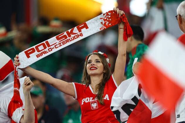 2022.11.22 Doha pilka nozna Mistrzostwa Swiata w Katarze Katar 2022 Meksyk - Polska N z fani kibice doping Foto Pawel Andrachiewicz PressFocus 2022.11.22 Doha Football - 2022 FIFA World Cup, WM, Weltmeisterschaft, Fussball in Qatar Mexico - Poland fani kibice doping Credit: Pawel Andrachiewicz PressFocus NEWSPIX.PL --- Newspix.pl  20221122_PF_PA212