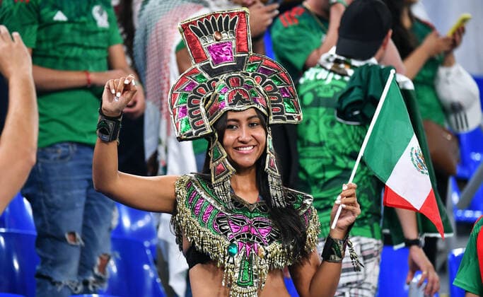Fussball, Weltmeisterschaft, 2022, Herren, Qatar, Gruppe C, 1. Spieltag, Stadium 974: Mexico - Polen 0:0; Fan Mexiko. Fan, Fans, Fankultur, Begeisterung. FIFA REGULATIONS PROHIBIT ANY USE OF PHOTOGRAPHS AS IMAGE SEQUENCES AND OR QUASI-VIDEO *** Football, World Cup, 2022, Men, Qatar, Group C, 1 Matchday, Stadium 974 Mexico Poland 0 0 Fan Mexico Fan, Fans, Fan Culture, Enthusiasm FIFA REGULATES PROHIBIT ANY USE OF PHOTOGRAPHS AS IMAGE SEQUENCES AND OR QUASI VIDEO