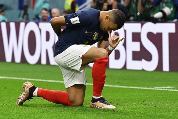 Bilder des Jahres, Sport 11 November Sport Themen der Woche KW47 Sport Bilder des Tages Qatar Soccer World Cup France - Australia 8322274 22.11.2022 France s Kylian Mbappe celebrates a goal during the Qatar 2022 World Cup Group D soccer match between France and Australia at the Al Janoub Stadium in Al-Wakrah, Qatar. Grigory Sysoev Sputnik Al Wakrah Qatar  Copyright: xGrigoryxSysoevx