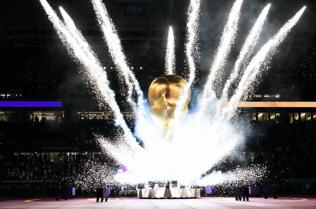 Sport Bilder des Tages Fussball, Weltmeisterschaft, 2022, Herren, Qatar, Gruppe C, 1. Spieltag, Stadium 974: Mexico - Polen 0:0; Eröffnungszeremonie mit Feuerwerk und Weltmeister Pokal. Feature, Symbol, Symbolbild, FIFA REGULATIONS PROHIBIT ANY USE OF PHOTOGRAPHS AS IMAGE SEQUENCES AND OR QUASI-VIDEO *** Football, World Cup, 2022, Men, Qatar, Group C, 1 Matchday, Stadium 974 Mexico Poland 0 0 Opening Ceremony with Fireworks and World Champions Cup Feature, Icon, Icon Image, FIFA REGULATES PROHIBIT ANY USE OF PHOTOGRAPHS AS IMAGE SEQUENCES AND OR QUASI VIDEO