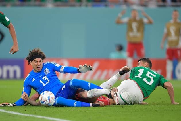 RECORD DATE NOT STATED FIFA World Cup, WM, Weltmeisterschaft, Fussball Qatar 2022 Mexico vs Poland (L-R), Guillermo Ochoa of Mexico, Robert Lewandowski of Poland and Hector Moreno of Mexico during the game Mexican national team, Nationalteam (Mexico) vs Poland, Corresponding to Group C of the FIFA World Cup Qatar 2022, at 974 Stadium, Ras Abu Aboud, November 22, 2022. <br><br> (I-D), Guillermo Ochoa de Mexico, Robert Lewandowski de Polonia y Hector Moreno de Mexico durante el partido Seleccion Nacional Mexicana (Mexico) vs Polonia, correspondiente al Grupo C de la Copa Mundial de la FIFA Qatar 2022, en el Estadio 974, Ras Abu Aboud, 22 de noviembre de 2022. RAS ABU ABOUD DOHA QATAR  Copyright: xAdrianxMaciasx 20221122_6663