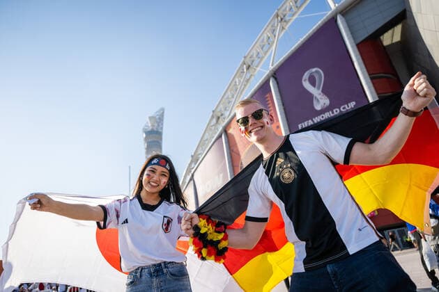 221123 Fans of Japan and Germany ahead of the FIFA World Cup, WM, Weltmeisterschaft, Fussball 2022 football match between Germany and Japan on November 23, 2022 in Doha. Photo: Joel Marklund BILDBYRAN kod JM JM0384 bbeng fotboll football soccer fotball vm fotbolls-vm fotball-vm fotbolls-vm 2022 fifa world cup 2022 tyskland germany japan publik *** 221123 Fans of Japan and Germany ahead of the FIFA World Cup 2022 football match between Germany and Japan on November 23, 2022 in Doha Photo Joel Marklund PHOTO AGENCY code JM JM0384 bbeng football football soccer fotball vm fotbols vm fotbols vm fotbols vm 2022 fifa world cup 2022 Germany Germany Japan audience,  Copyright: JOELxMARKLUND BB221123JM002