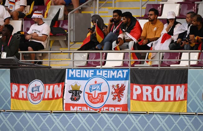 Fussball, Herren, Saison 2022 23, WM in Katar, Gruppe E (1. Spieltag), Deutschland - Japan im Khalifa International Stadium in Ar-Rayyan, Fans von Deutschland, 23.11. 2022, *** Football, men, 2022 23 season, World Cup in Qatar, Group E 1 matchday , Germany Japan at Khalifa International Stadium in Ar Rayyan, fans of Germany, 23 11 2022, Copyright: xMatthiasxKochx