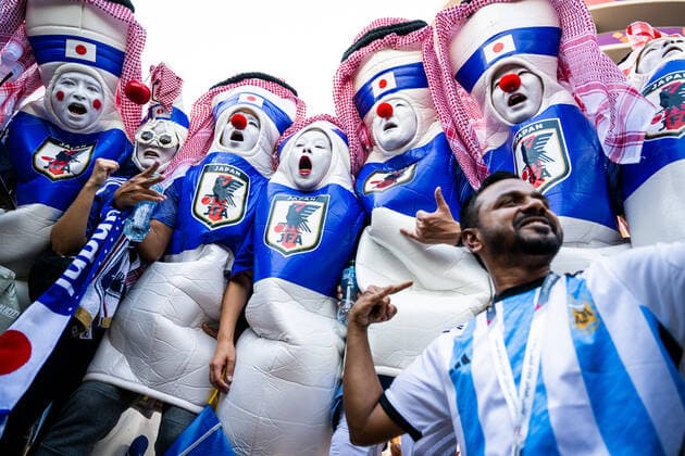 221123 Fans of Japan ahead of the FIFA World Cup, WM, Weltmeisterschaft, Fussball 2022 football match between Germany and Japan on November 23, 2022 in Doha. Photo: Joel Marklund BILDBYRAN kod JM JM0384 bbeng fotboll football soccer fotball vm fotbolls-vm fotball-vm fotbolls-vm 2022 fifa world cup 2022 tyskland germany japan publik *** 221123 Fans of Japan ahead of the FIFA World Cup 2022 football match between Germany and Japan on November 23, 2022 in Doha Photo Joel Marklund PHOTO AGENCY code JM JM0384 bbeng football football soccer fotball world cup football world cup football world cup 2022 fifa world cup 2022 Germany Japan audience,  Copyright: JOELxMARKLUND BB221123JM008