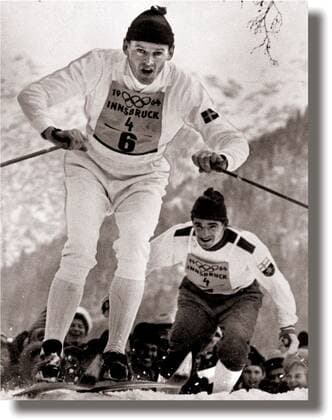 INNSBRUCK 1964 - Vinter-OS i Innsbruck, Assar Rönnlund knäcker Eero Mäntyranta och avgör stafetten pa sista sträckan. INNSBRUCK ÖSTERRIKE OS x151x *** INNSBRUCK 1964 Winter Olympics in Innsbruck, Assar Rönnlund breaks Eero Mäntyranta and wins the relay on the last leg INNSBRUCK AUSTRIA Olympics x151x  Copyright: xRONNYxKARLSSONx OS INNSBRUCK 1964 LÄNGD